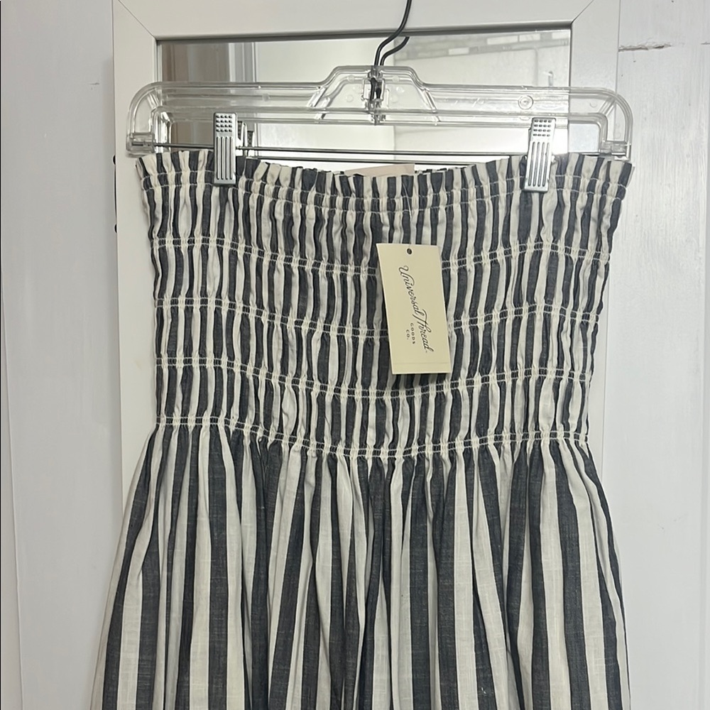 Universal Thread Gray and Cream Striped Skirt